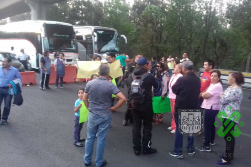 Vecinos Bloquean Carretera México-Cuernavaca A La Altura Del Kilómetro ...