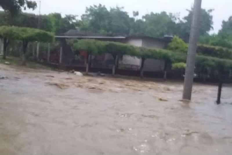 Lluvias Inundan Oaxaca Y Colima Fotos Video Horas