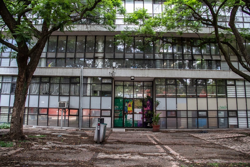 entregan-instalaciones-de-la-facultad-de-economía