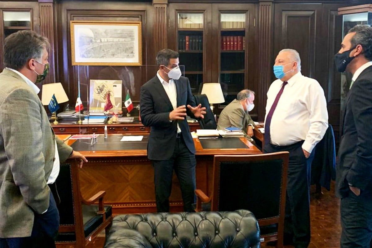 Alejandro Murat, gobernador de Oaxaca, durante reunión en Palacio Nacional