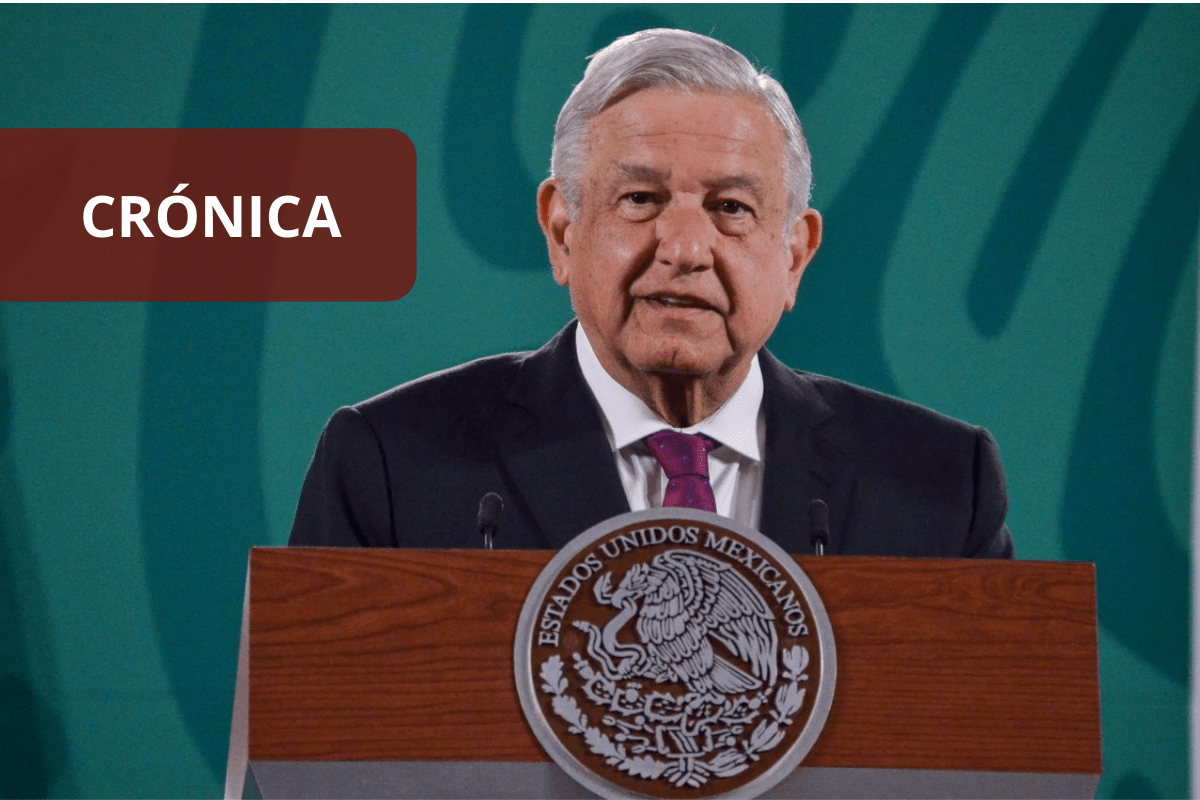 Además, mientras AMLO daba su conferencia, a las afueras de Palacio Nacional, un grupo de feministas gritaba consignas en contra de la candidatura de Félix Salgado Macedonio y se enfrentaba a la policía