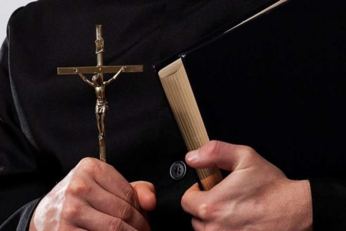 Iglesia analiza en Querétaro caso de abuso a menor - 24 Horas