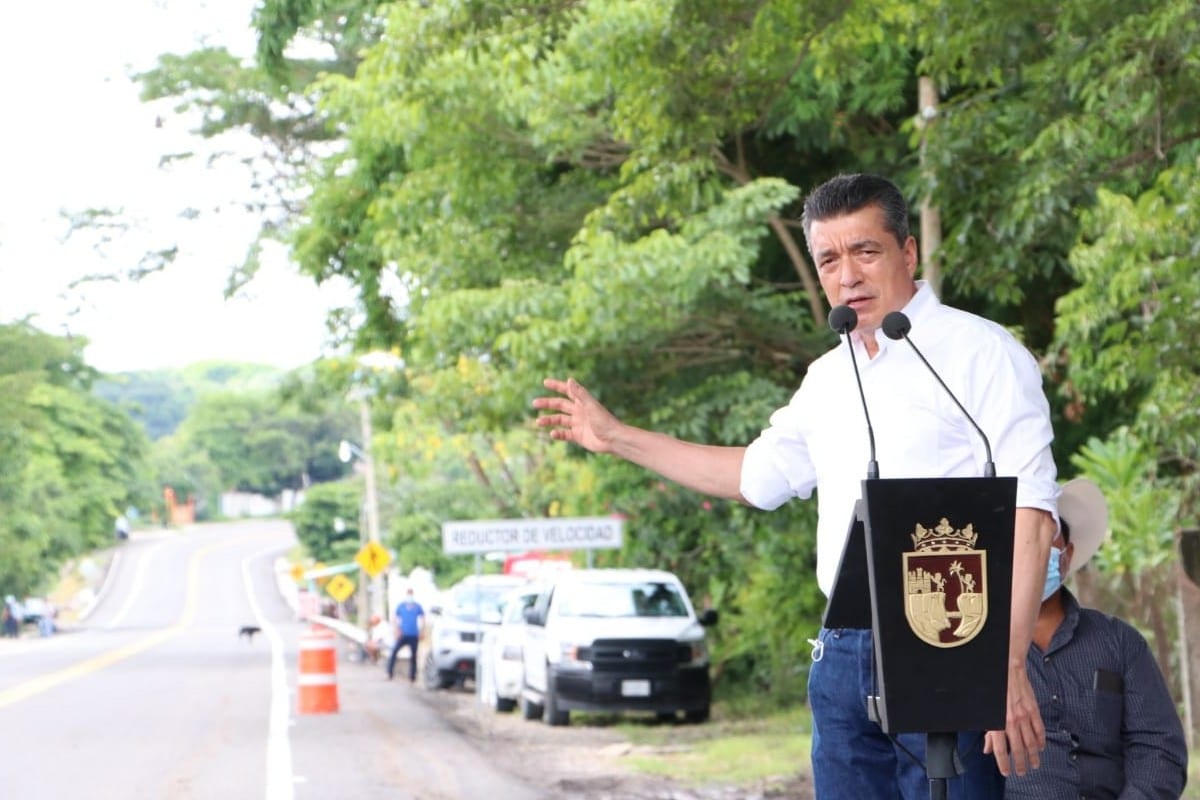 Inauguran en Chiapas tramo carretero