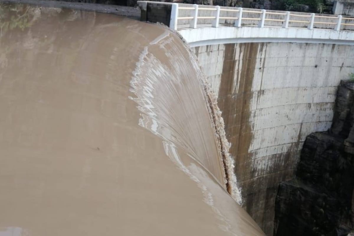 Lluvias pegan a Aguascalientes y desbordan presa San Blas