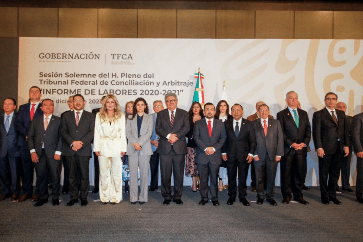 Foto: Twitter@SeGobCDMX | El Presidente del Tribunal Federal de Conciliación y Arbitraje presentó su informe de labores 2020-2021 en el salón Revolución de la dependencia