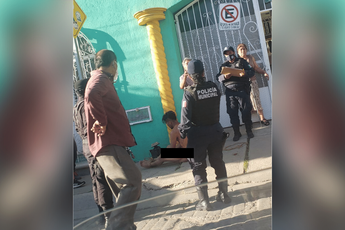 Foto: Especial / Golpean y amarran a sujeto que robó una bomba de agua en Oaxaca