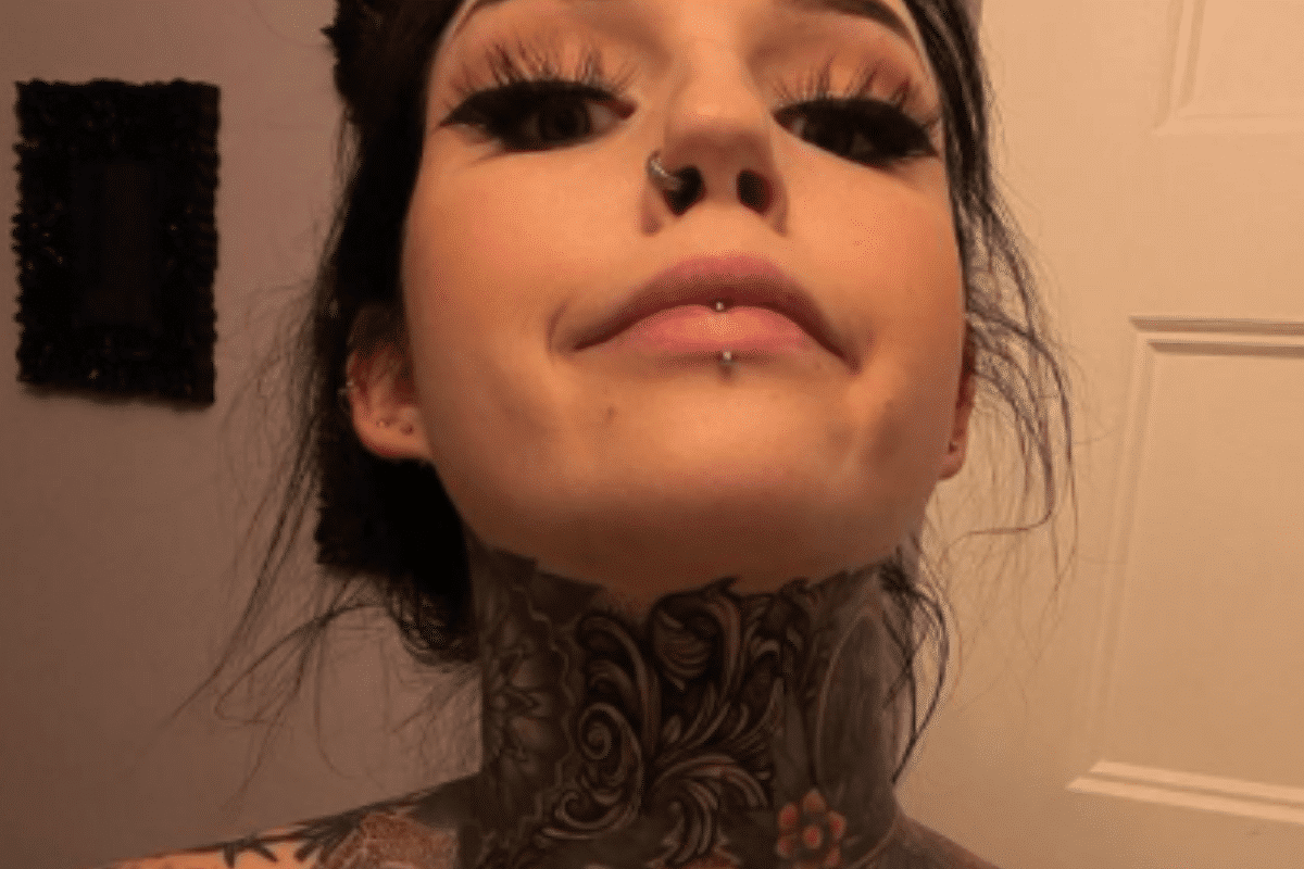 Modelo de Instagram muestra su cuerpo tatuado antes y después de 10 años