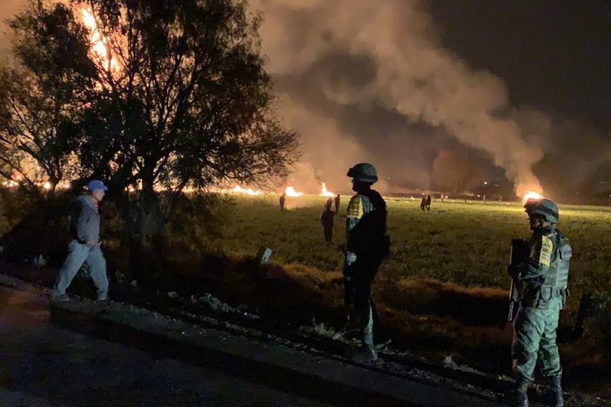 Foto: Cuartoscuro | Tres años atras, una toma clandestina derivó en la explosión de un ducto en Tlahuelilpan, Hidalgo.