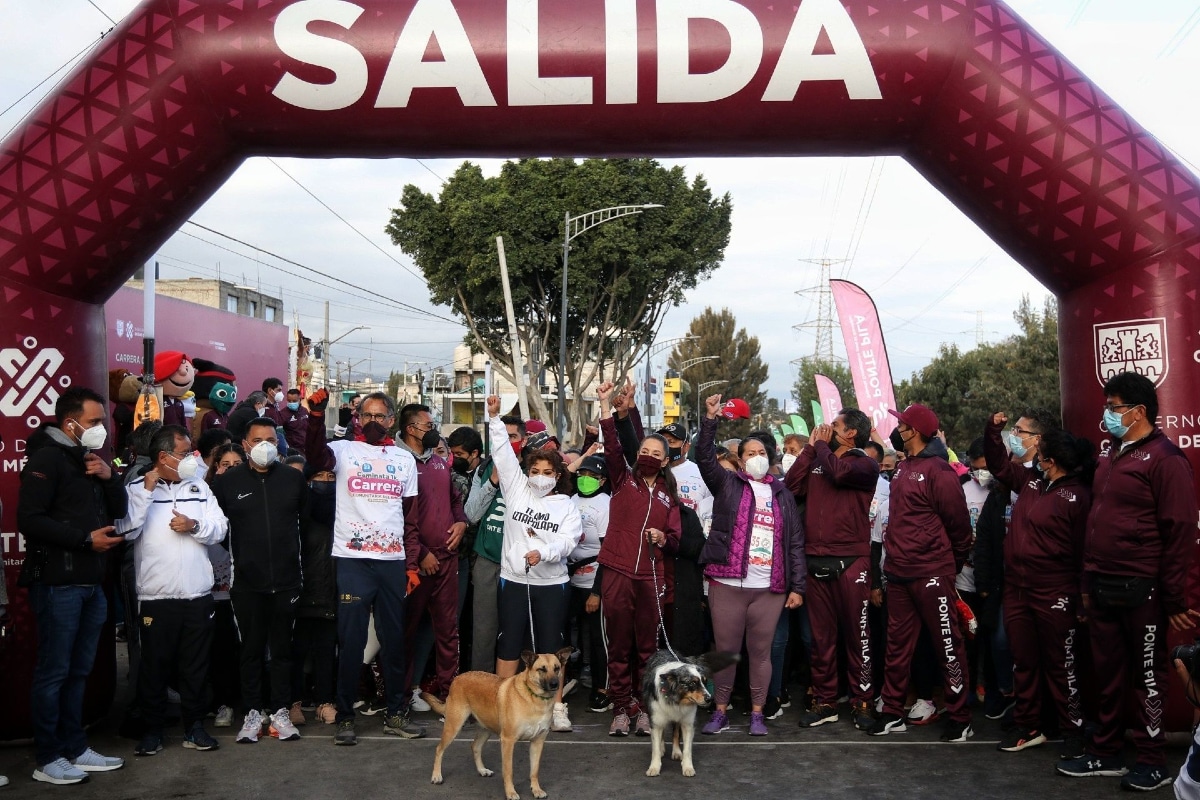 La carrera del amor en Iztapalapa registró una congregación de más de dos mil personas.