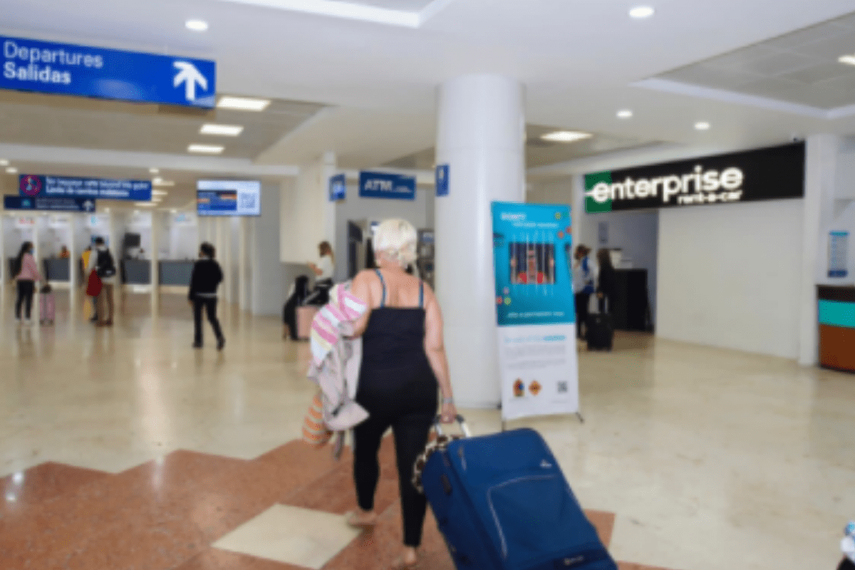 Foto: Especial | Arranca en aeropuertos y puntos turísticos de Quintana Roo la campaña “Sé parte de la solución” 