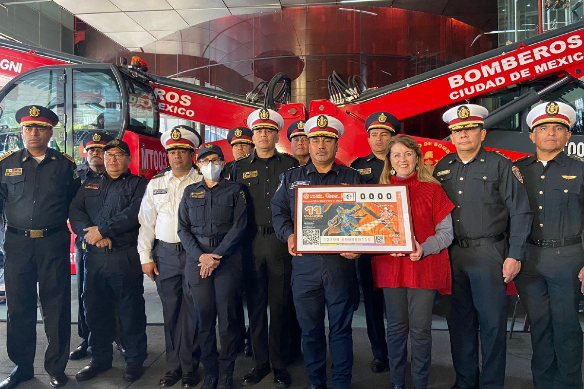 Conmemoran 135 Años Del Heroico Cuerpo De Bomberos Con Boleto De ...