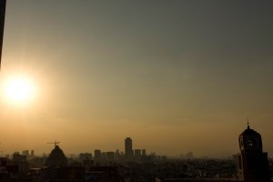 Luego de que entre las 15:00 y las 17:00 horas se mantuvieran condiciones adversas para la dispersión de contaminantes