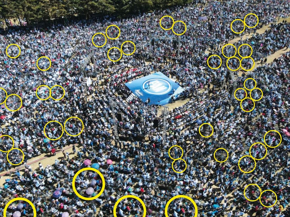 Foto: @mario_delgado | A través de sus redes sociales, el morenista destacó que frente a la supuesta ventaja que lleva Morena sobre la oposición, el PAN llenó su evento de la mañana de este domingo con "Photoshop" en las fotos del evento. Moral