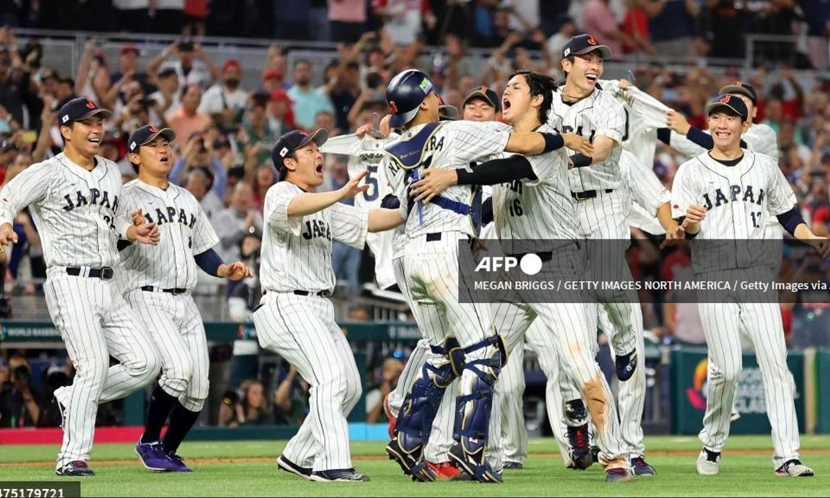 AFP | Japón vence a EU y se corona en el Clásico Mundial de Béisbol.