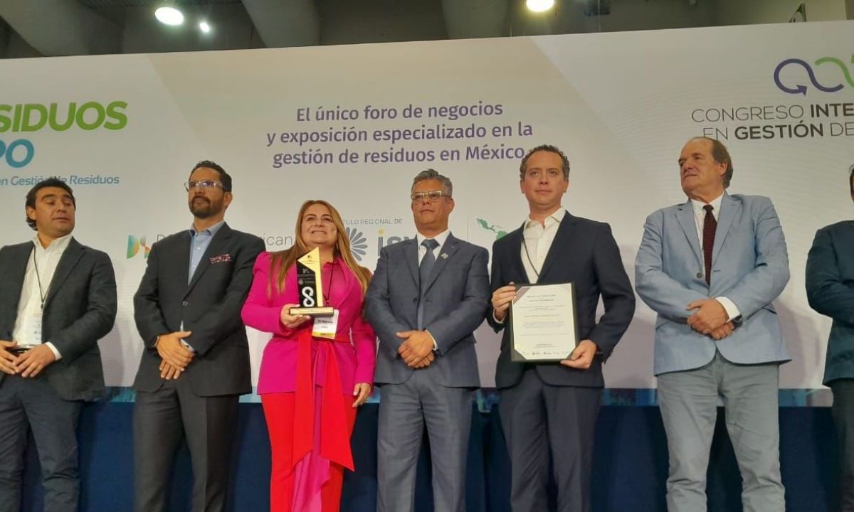 El Gobierno de Tlalnepantla recibió el Premio a la Trayectoria en la Gestión de Residuos Edición 2023