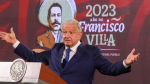 Segob desmintió las versiones de que AMLO se desvaneciera en Yucatán y fuera trasladado de emergencia a la CDMX.