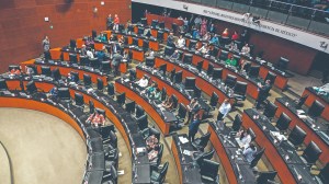 Según la Gaceta Parlamentaria, el 29 de abril el Senado tuvo 129 legisladores durante unas horas.