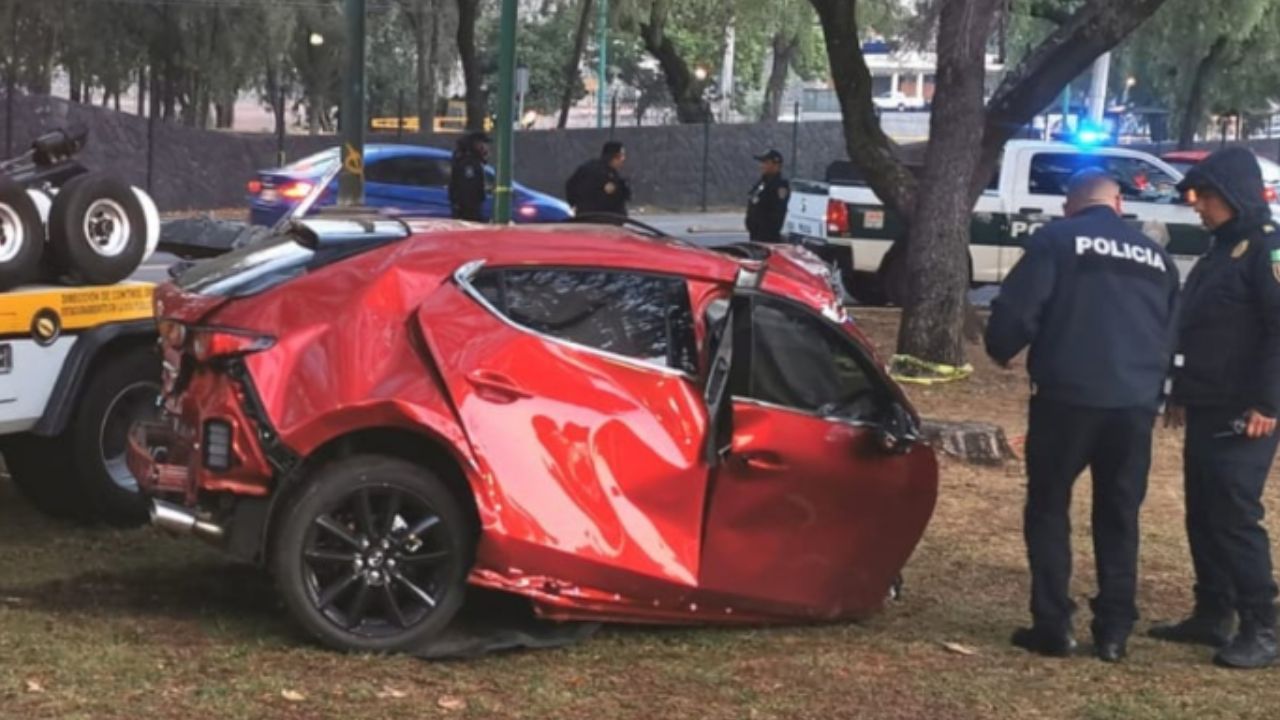Accidente automovilístico en Insurgentes Sur deja un muerto y un herido