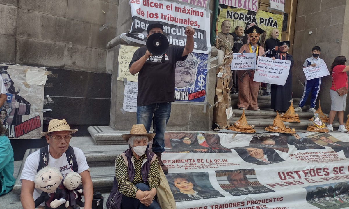 Foto: Marco Fragoso | En la SCJN, manifestantes aseguraron que no se van a dejar intimidar por nadie.