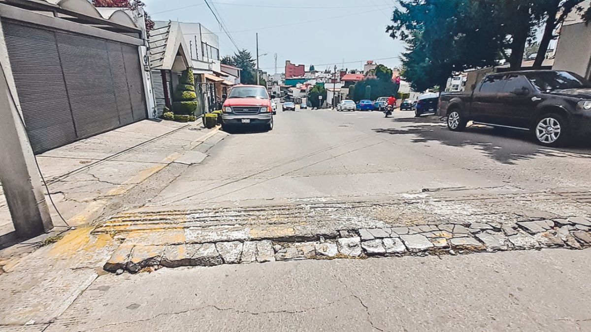 Son varios problemas que aquejan a los vecinos de Jardines de Satélite, en Naucalpan, Estado de México