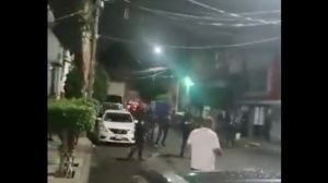 Tras un operativo de cateo en la colonia Peñón de los Baños, vecinos agredieron con piedras a un grupo de uniformados de la SSC y de la Sedena