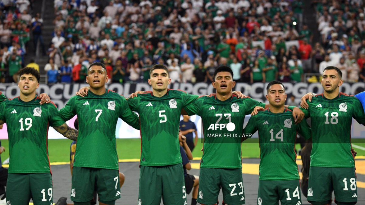 Foto: AFP | A pesar de no haber tenido un buen mundial, México escaló una posición en el ranking de la FIFA.