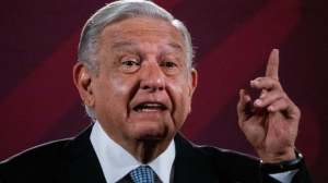 AMLO - OVNIS