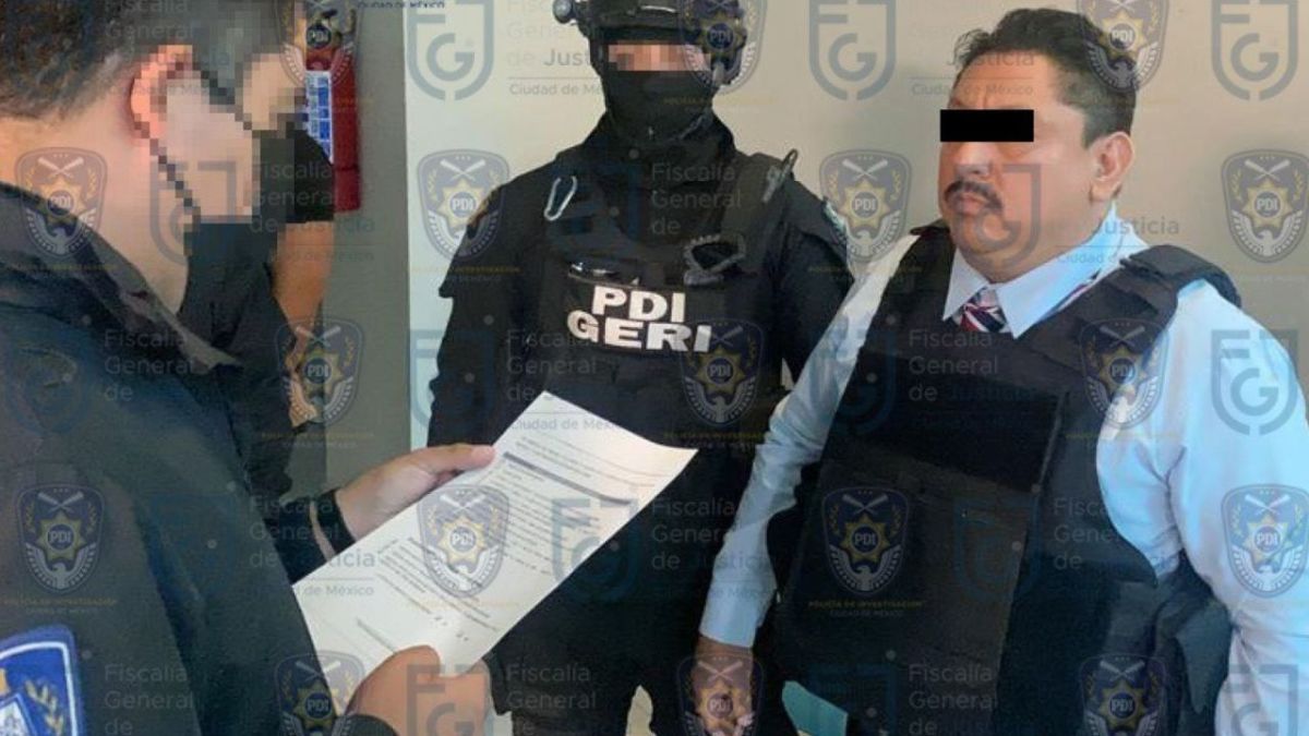 El Décimo Tribunal Colegiado en Materia Penal del Primer Circuito con sede en la Ciudad de México ordenó la liberación del fiscal de Morelos, Uriel Carmona.