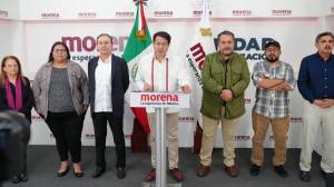 Tras más de tres horas de reunión, será hasta mañana viernes cuando se defina a las casas encuestadoras que participarán en el proceso interno de Morena.