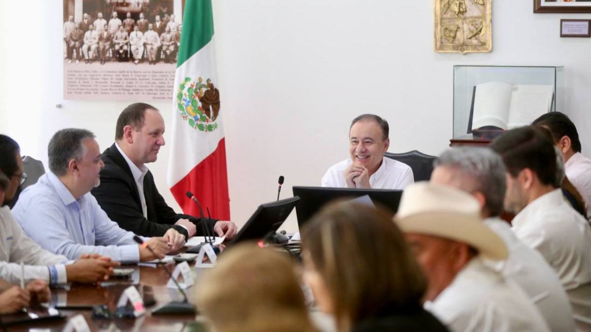 Una oportunidad de desarrollo representará la construcción de la planta de licuefacción de gas natural Saguaro Energía, afirmó Alfonso Durazo