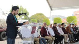 A un año del inicio del gobierno de Julio Menchaca Salazar al frente de la administración pública estatal, el secretario del Despacho del Gobernador, Alejandro Velázquez Mendoza, destacó que esta dependencia inició con la transformación profunda al interior del servicio público de la entidad.