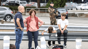 Nuevamente algunos aeropuertos en Francia fueron evacuados por avisos de bomba