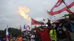 Manifestantes bloquean Panamá por contrato con mina de Canadá