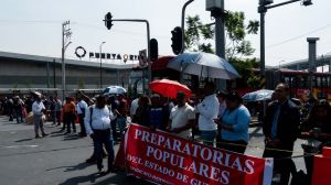 trabajadores del Frente Nacional de Sindicatos de Educación Media Superior retiraron el bloqueo a la Cámara de Diputados