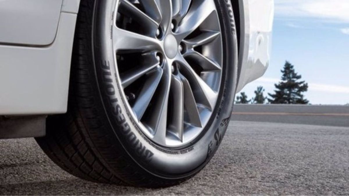 Llantera Bridgestone vende sus activos en Rusia