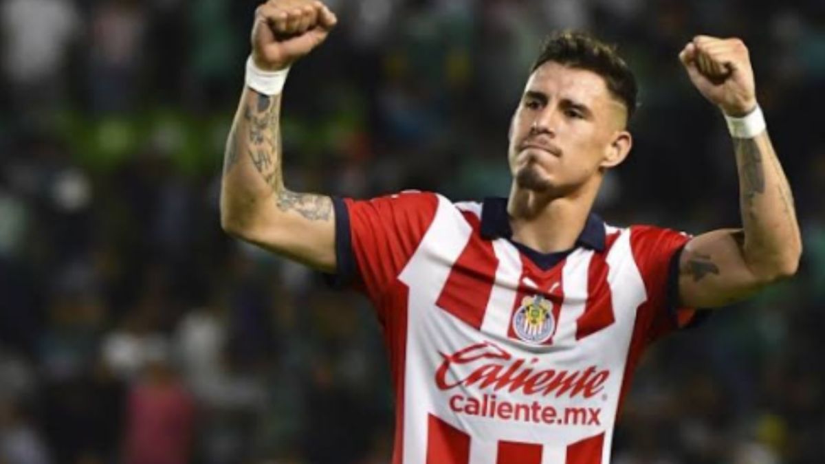 Foto:Redes sociales|El Chicote Calderón llega a Coapa para firmar con el América