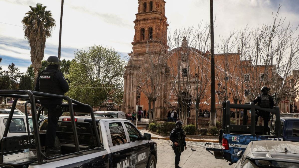 FRESNILLO. En medio de un fuerte operativo se realizaron un homenaje y una misa de cuerpo presente al cuñado del senador Ricardo Monreal.