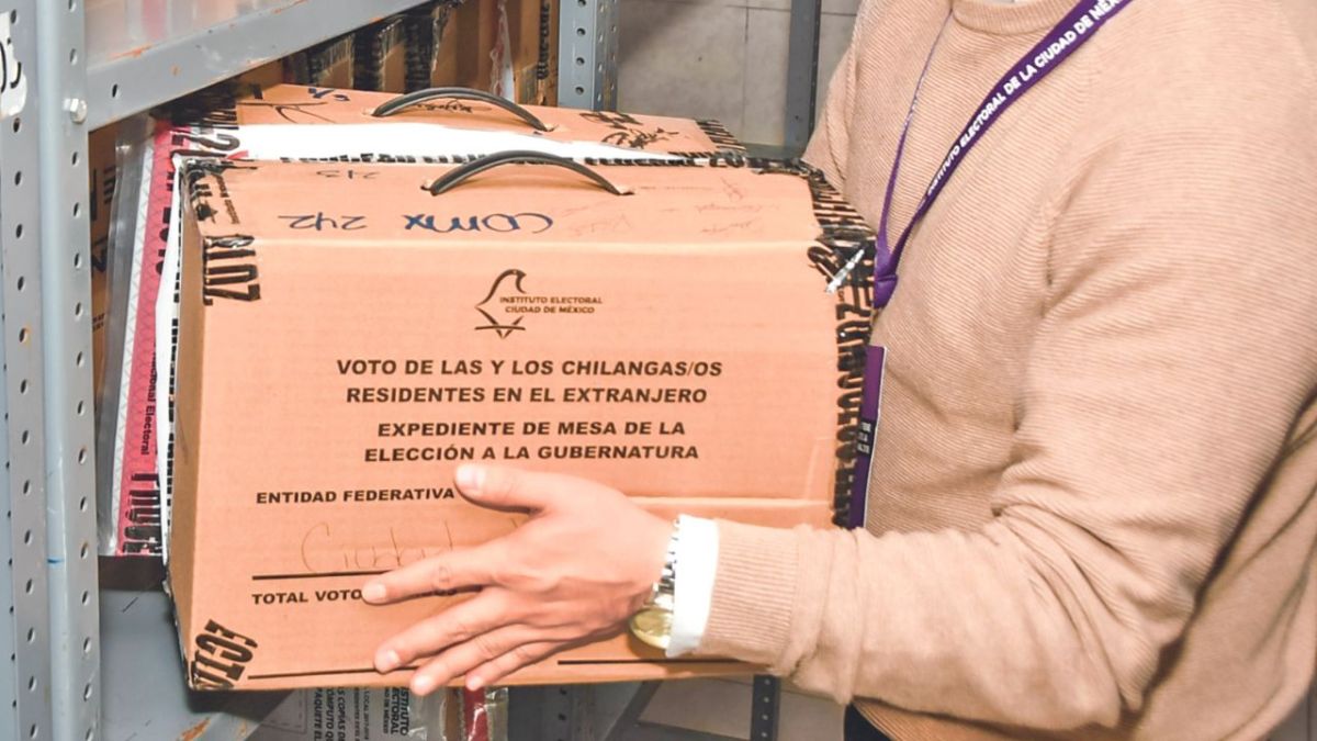 Números. El órgano electoral precisó que de los más de 50 mil chilangos registrados en otro país, el 52 por ciento son mujeres y el 48 por ciento corresponde a hombres.