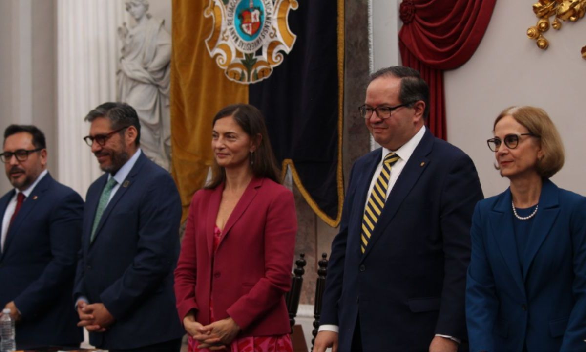 Fue inaugurada la 45.ª edición de la Feria Internacional del Libro (FIL) del Palacio de Minería, que se llevará a cabo del 22 de febrero al 4 de marzo.