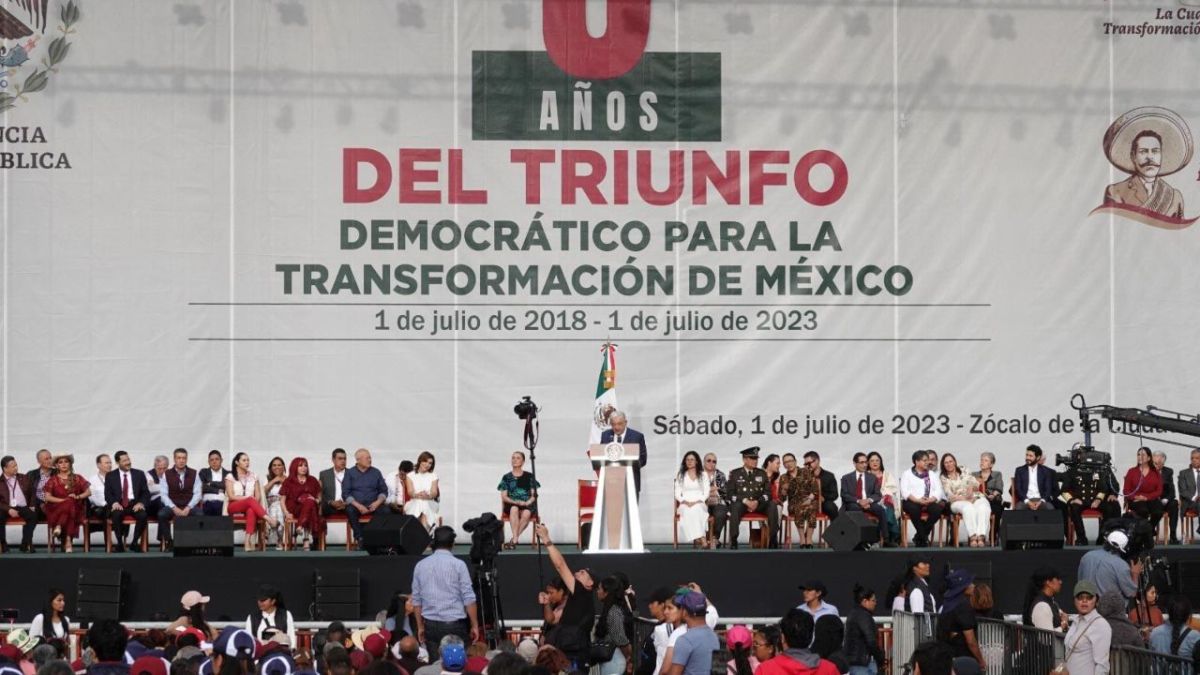 El TEPJF determinó que el vocero del gobierno y CEPROPIE son responsables por el uso indebido de recursos públicos para promocionar a AMLO