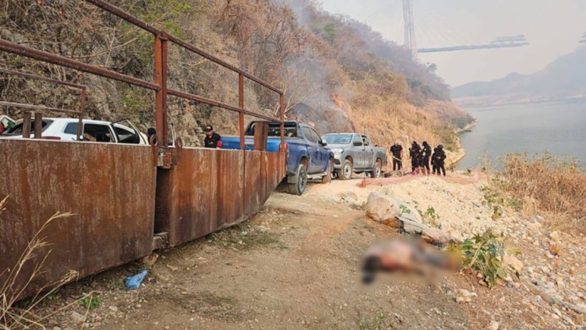 LA CONCORDIA. Los pobladores esperaban abordar el transporte conocido como Chalán, para cruzar la presa La Angostura, cuando quedaron en medio del fuego cruzado.