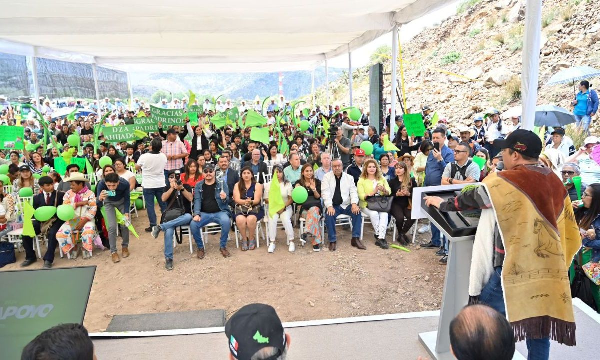 Gobernador impulsa educación y turismo en Real Catorce