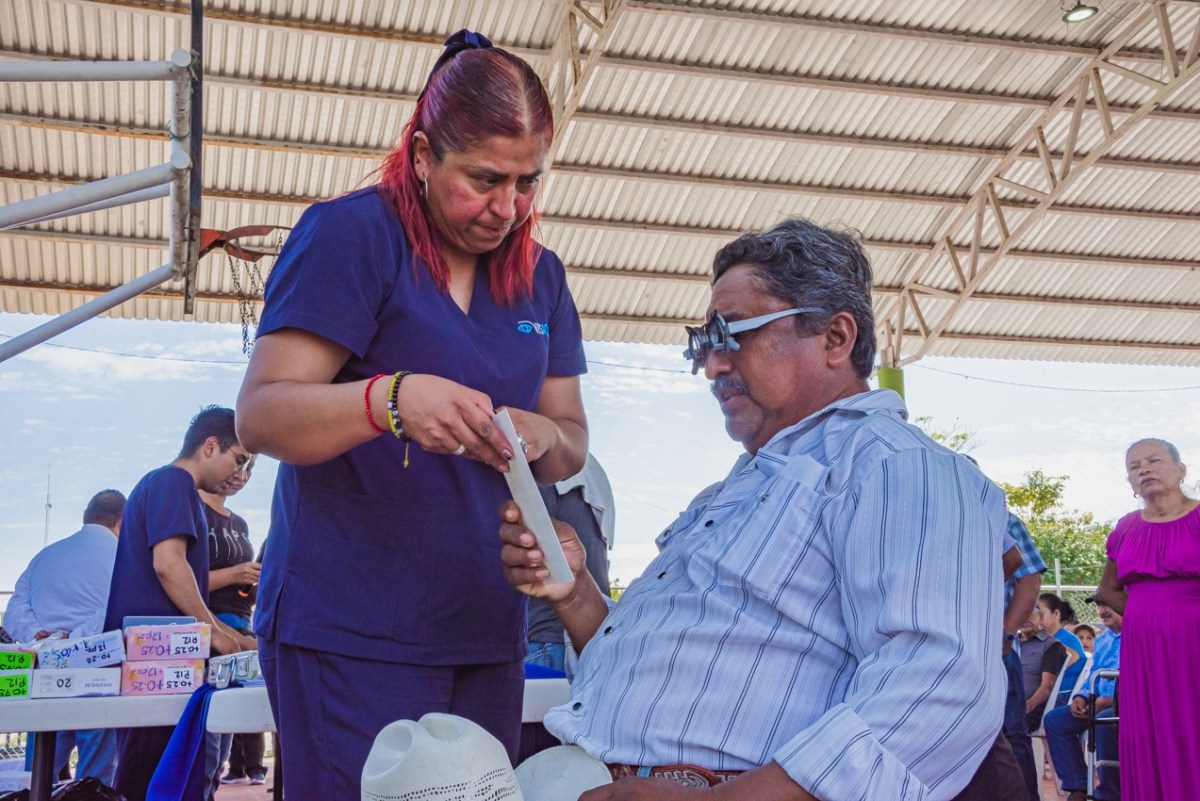 Foto: Cortesía / Previamente se valoraron a los beneficiarios con detección oportuna para la elaboración de sus lentes gratuitos