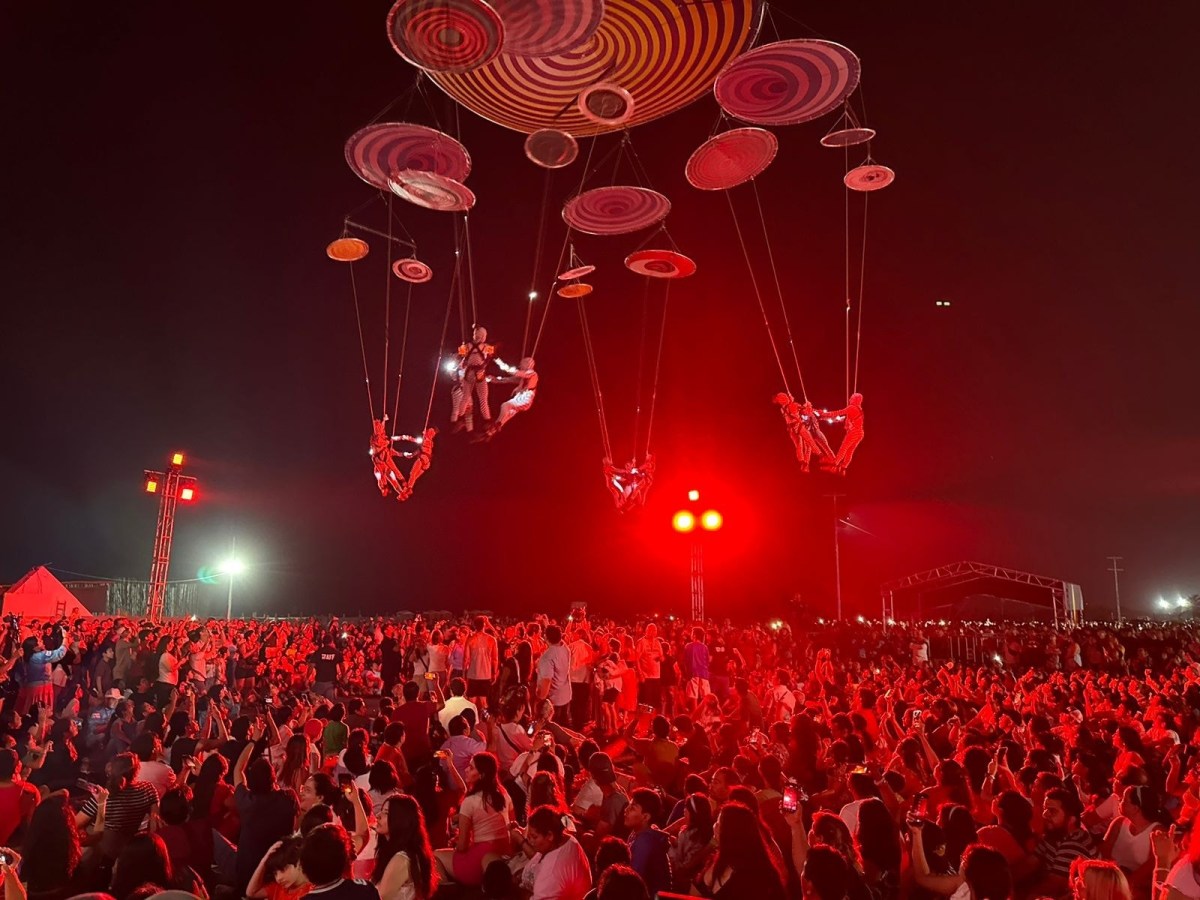 Foto: Cortesía / or más de una hora, el espectáculo fue un juego de luces, acrobacias, teatro aéreo, música en vivo y emociones que contagiaron a los asistentes