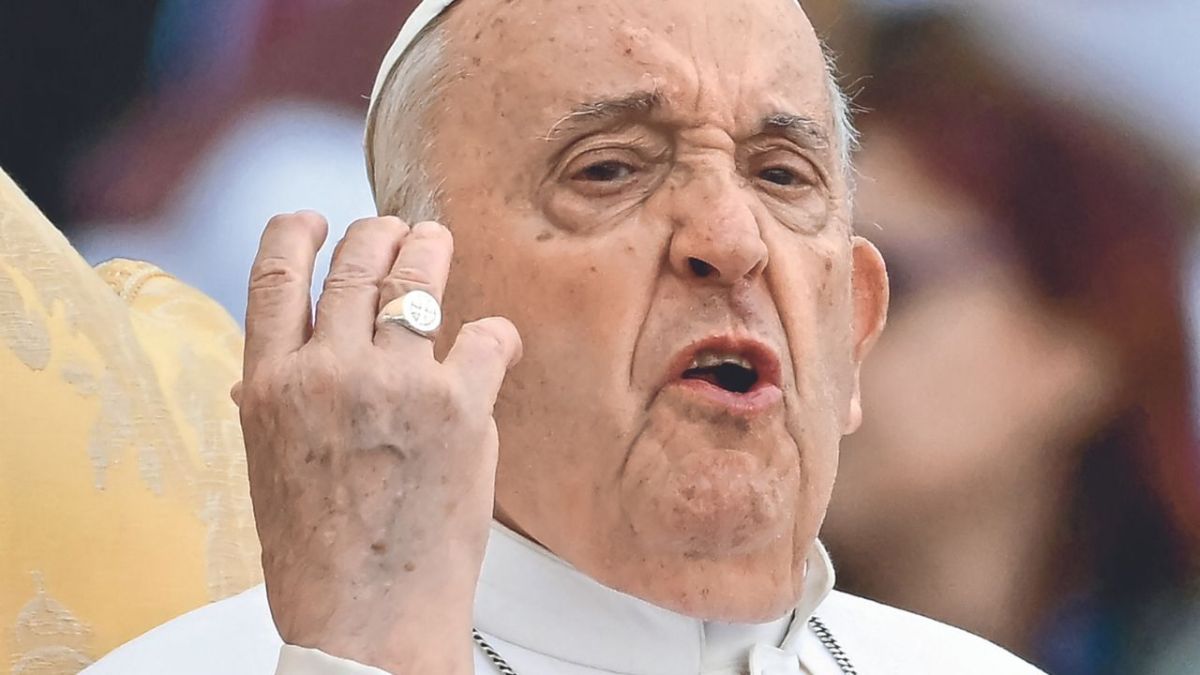 CONTRADICTORIO. A pesar de su historial de promover una Iglesia inclusiva, las palabras del Papa Francisco han sido interpretadas como una falta de sensibilidad y han provocado reacciones de incredulidad y desconcierto.