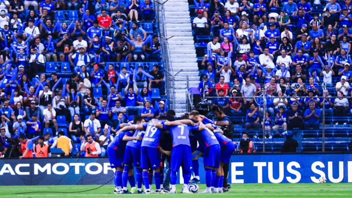 Con miras a los últimos dos partidos del torneo Clausura 2024, la LigaMX confirmó los partidos entre Cruz Azul y América para definir al nuevo campeón del futbol mexicano los días 23 y 26 de mayo