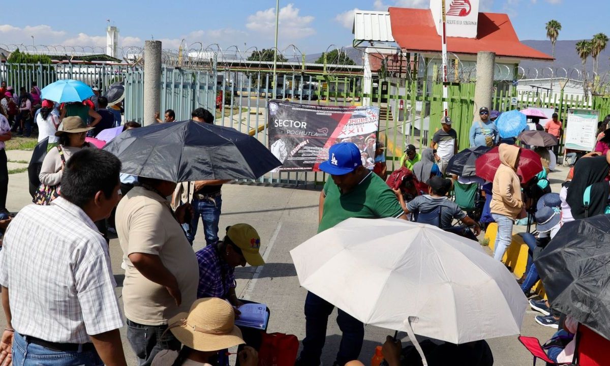 Planes. Los maestros acordaron en asamblea diversas actividades en escuelas de esa entidad y en la ciudad de México