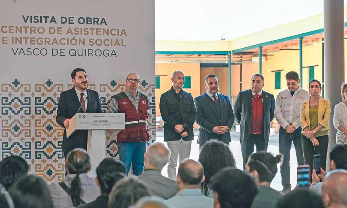 Derechos. El jefe de Gobierno dijo que se garantizó el derecho a la libre manifestación en el Zócalo capitalino con la movilización de la Marea Rosa.