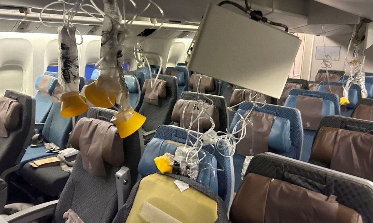 Una persona murió y al menos 71 resultaron heridas en un Boeing 777 de Singapore Airlines que experimentó fuertes turbulencias en el trayecto Londres-Singapur