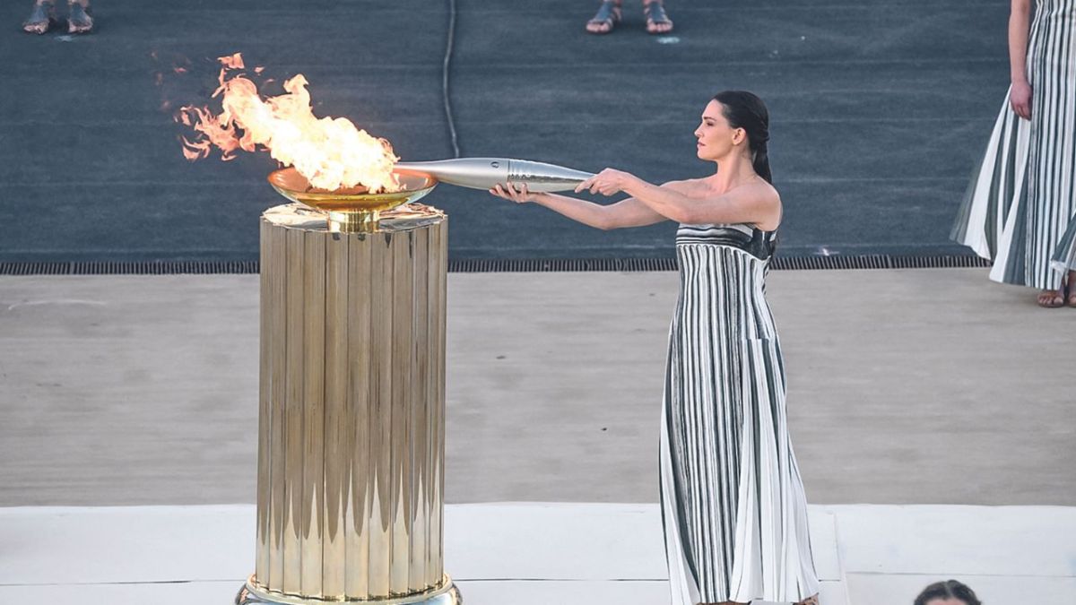 La antorcha olímpica subirá los famosos escalones del Festival de Cine de Cannes el 21 de mayo, portada por el atleta paralímpico francés Arnaud Assoumani, anunció ayer la organización